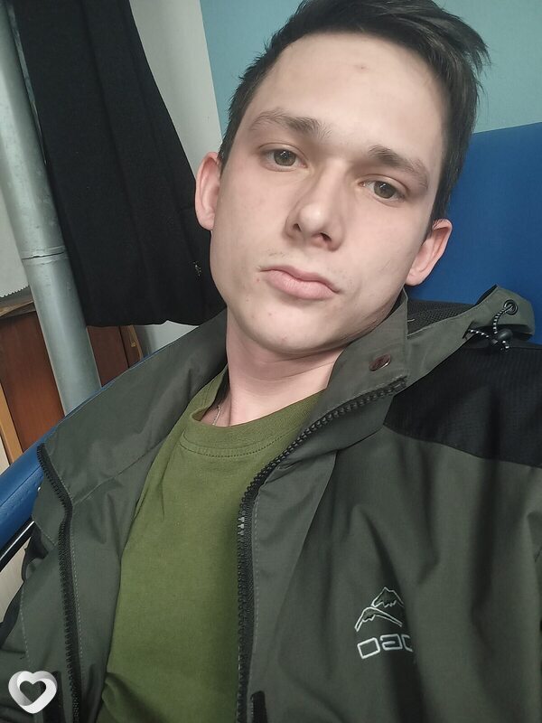 Виталий, 27, Белове — анкета №597363