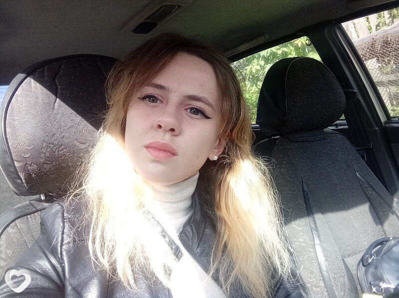 Дарина, 24, Новомосковске — анкета №598053