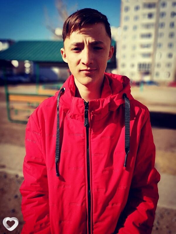 Александр, 22, Саяногорске — анкета №600045