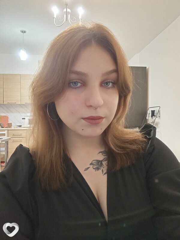 Аня, 20, Екатеринбурге — анкета №600089