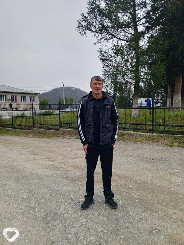 Юрий, 45, Горно-Алтайске — анкета №605407