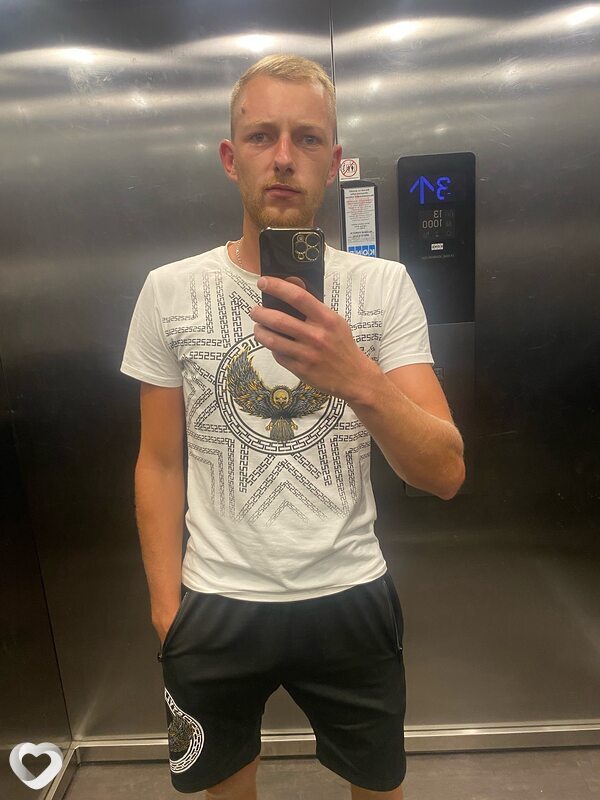 Vasiliy, 27, Прага — анкета №606330