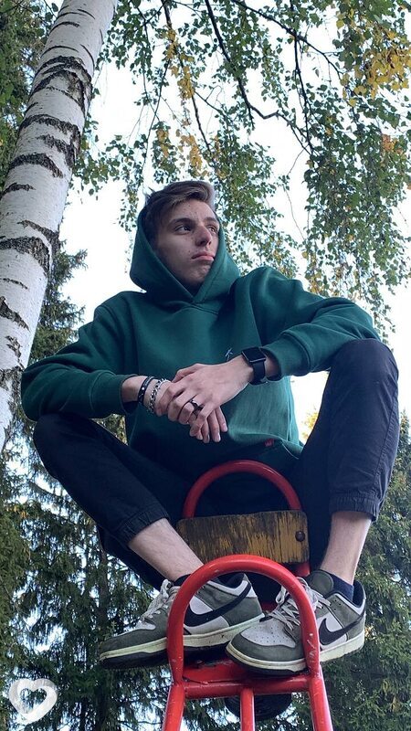 Антон, 21, Москве — анкета №606529