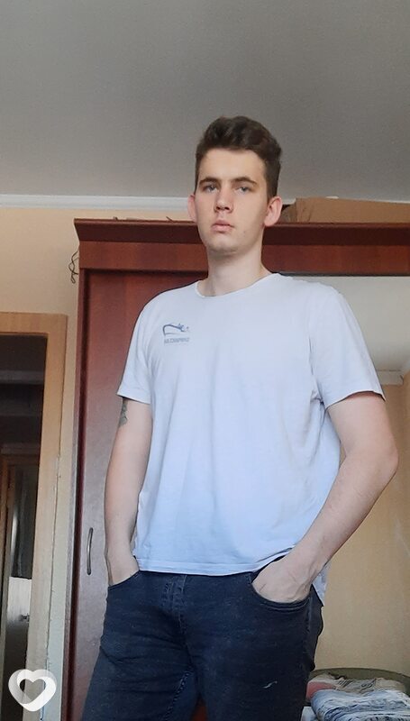 Виталий, 23, Таганроге — анкета №606992