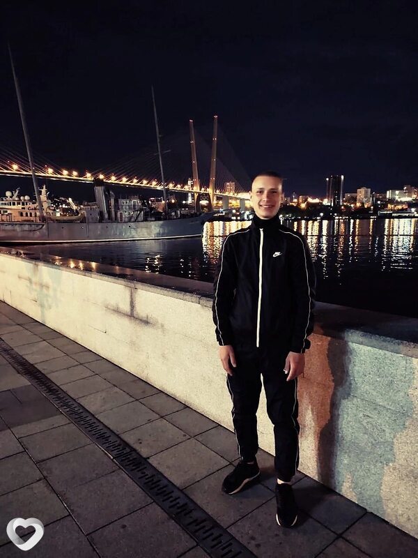 Кирилл, 26, Донецке — анкета №608320