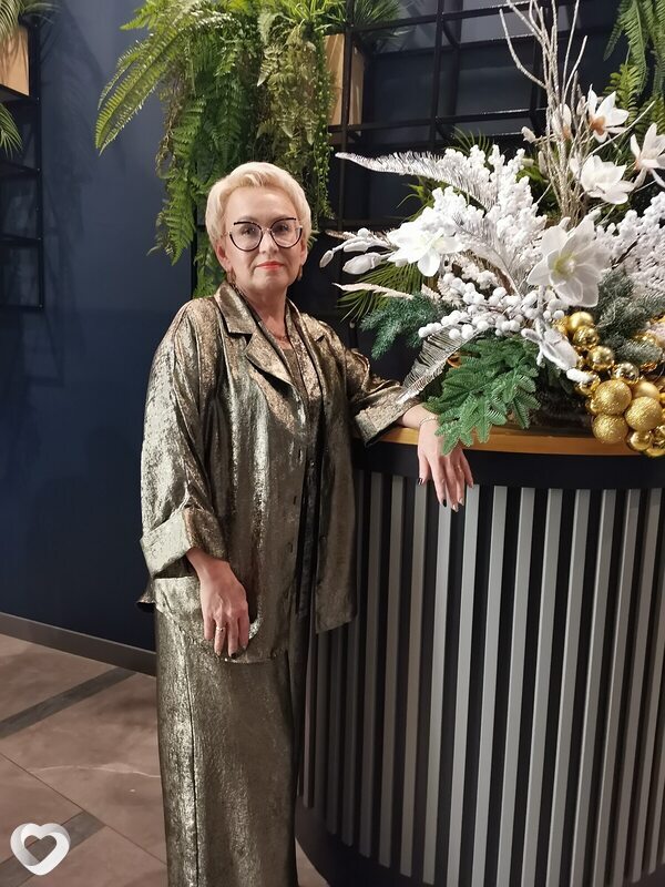Надя, 55, Воткинске — анкета №609083