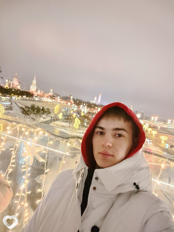 Денис, 21, Москве — анкета №609697