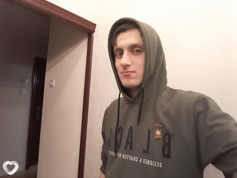 Максим, 23, Кемерове — анкета №610042
