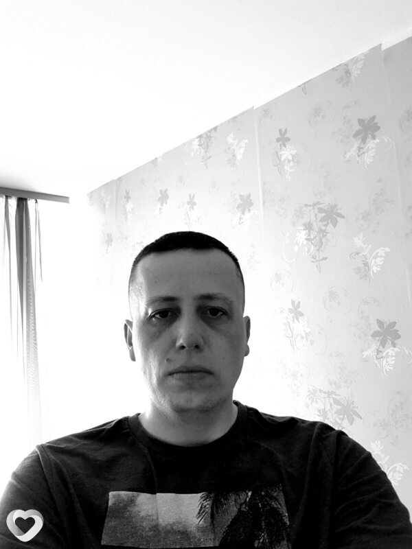 Павел, Эссен