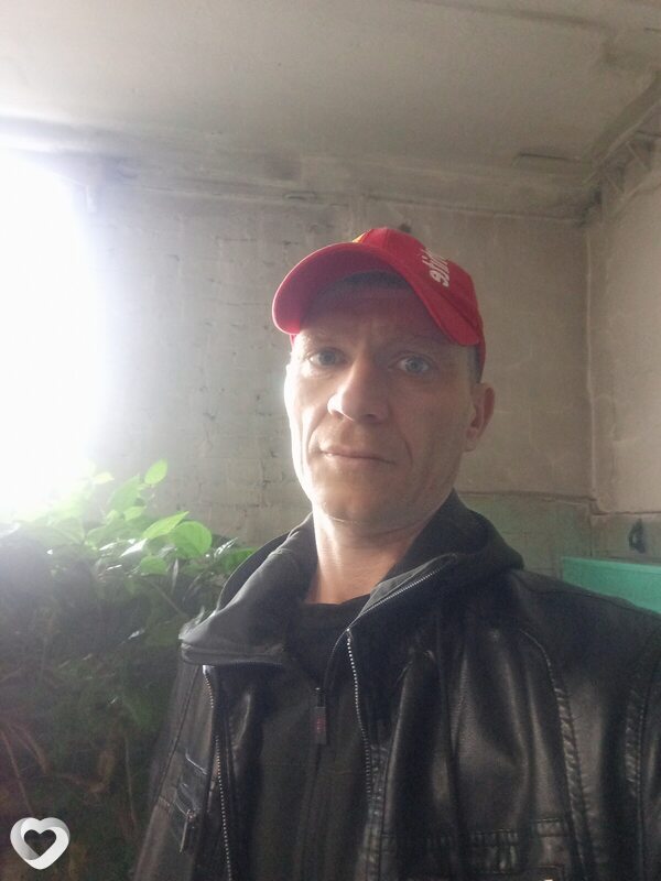 Максим, 40, Свирске — анкета №617999