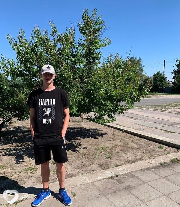 Артем, 24, Харькове — анкета №618333