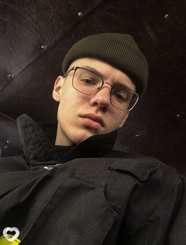 Артём, 24, Бобруйске — анкета №620452