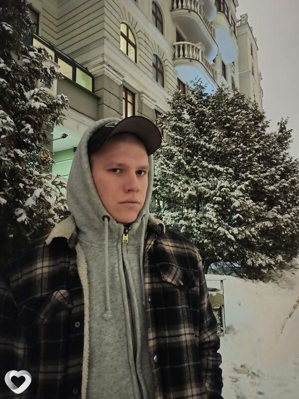 Максим, 26, Москве — анкета №622644