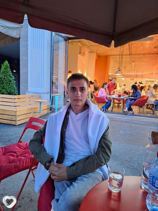 Денис, 24, Оренбурге — анкета №630329