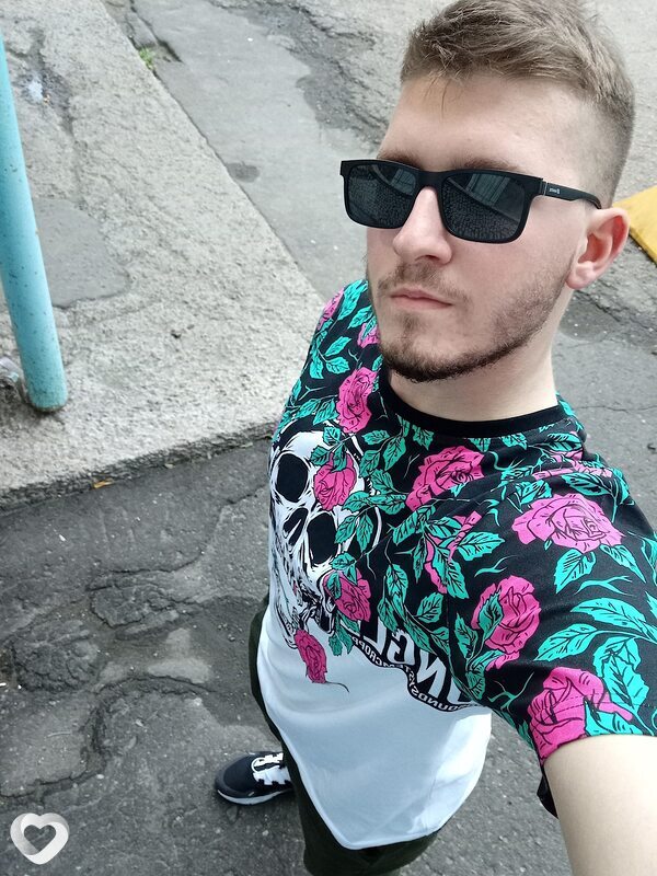 Влад, 26, Омске — анкета №630775
