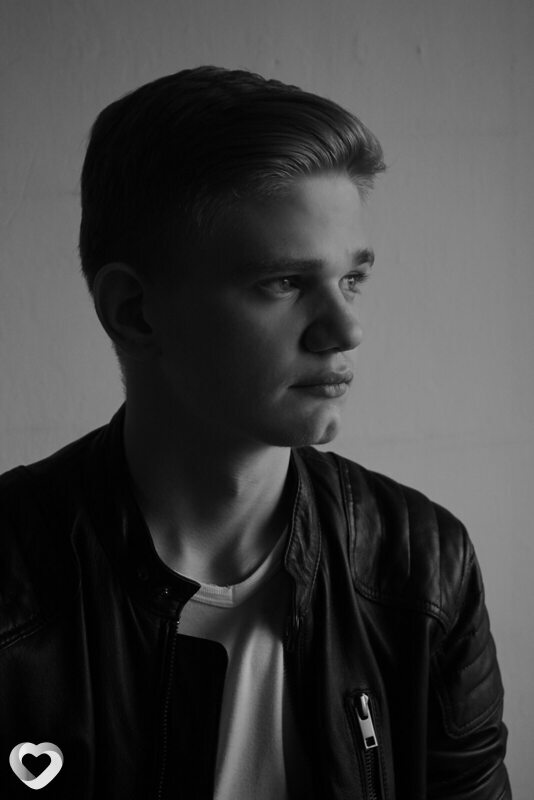 Роман, 23, Кемерове — анкета №632893