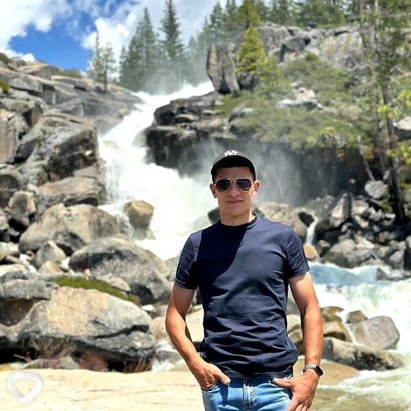 Саша, 31, Екатеринбурге — анкета №632946