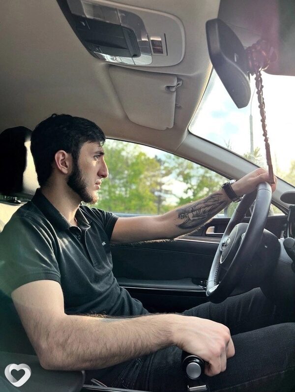 Эрик, 27, Москве — анкета №636587