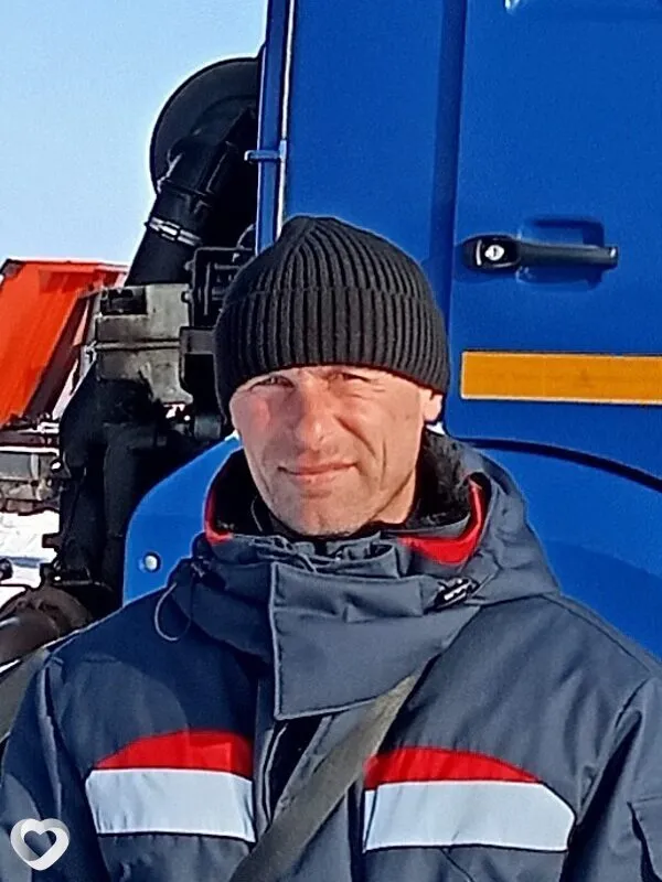 Олег, 46, Бийске — анкета №639098
