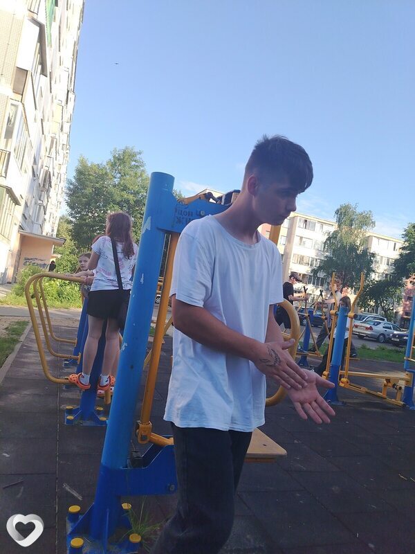Андрей, 21, Бобруйске — анкета №640162