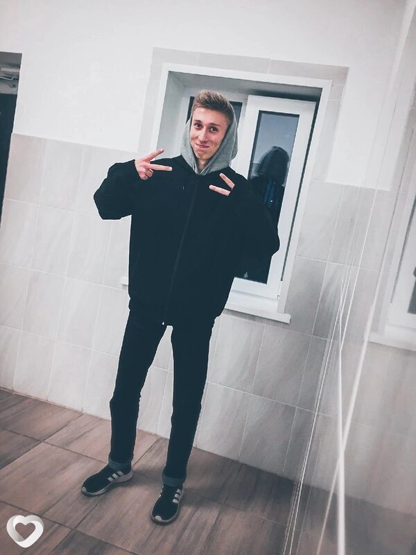 Александр, 21, Орёл — анкета №639288