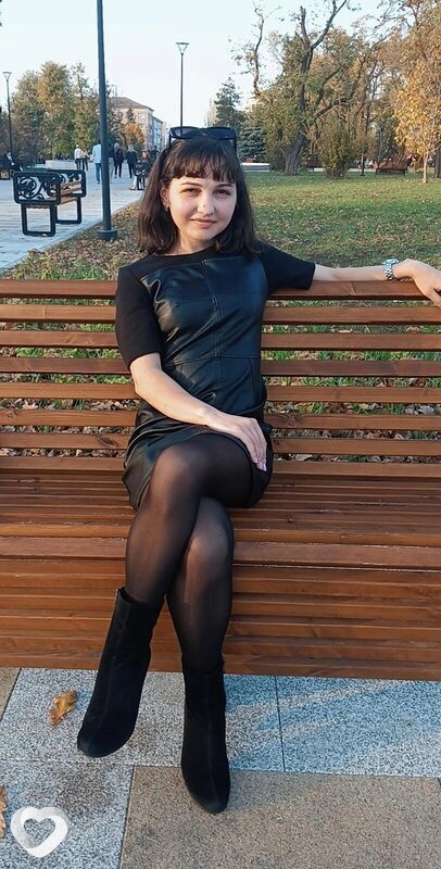 Карина, 28, Луганске — анкета №640088