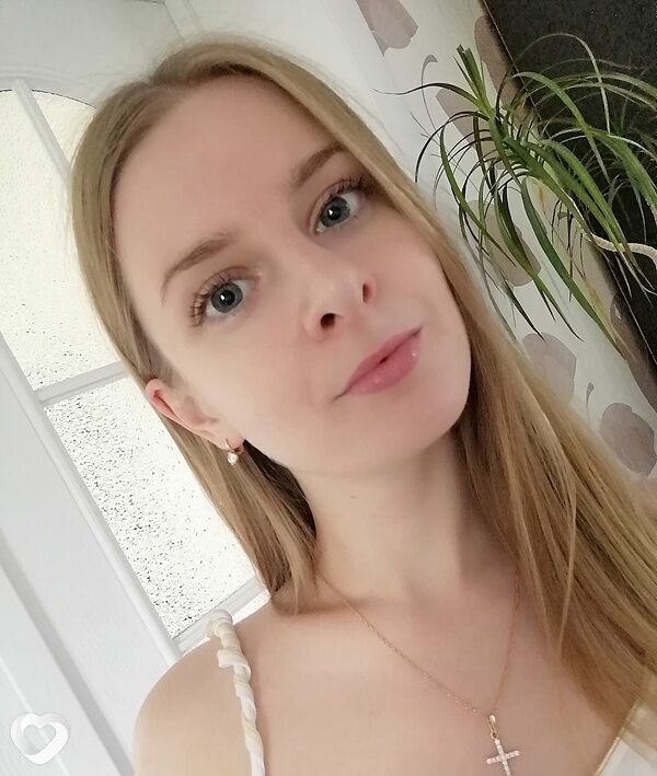 Алёна, 27, Бобруйске — анкета №641462