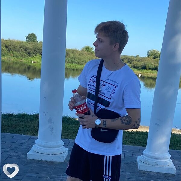 Артур, 22, Жлобине — анкета №641744