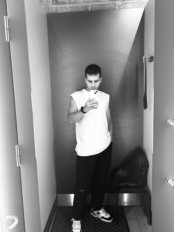Артём, 27, Витебске — анкета №643111