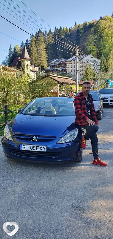 Adi, Bacău