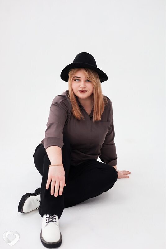 Евгения, 25, Оренбурге — анкета №643685