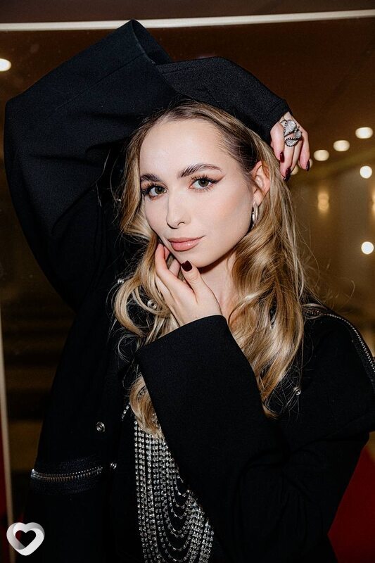 Катя, 25, Череповце — анкета №644440