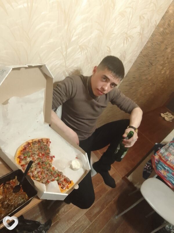 Денис, 26, Москве — анкета №646341