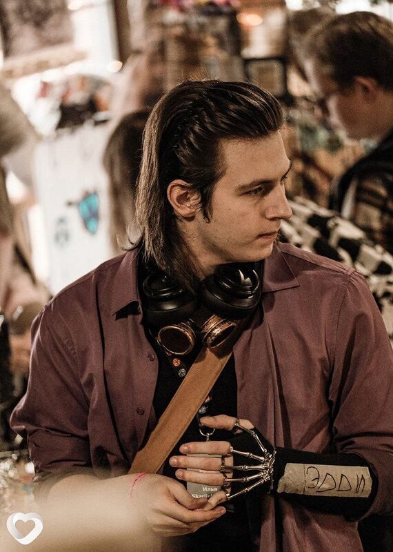 Илья, 22, Москве — анкета №649630