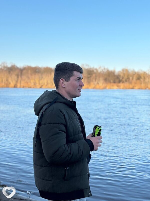 Эдик, 24, Бобруйске — анкета №649637