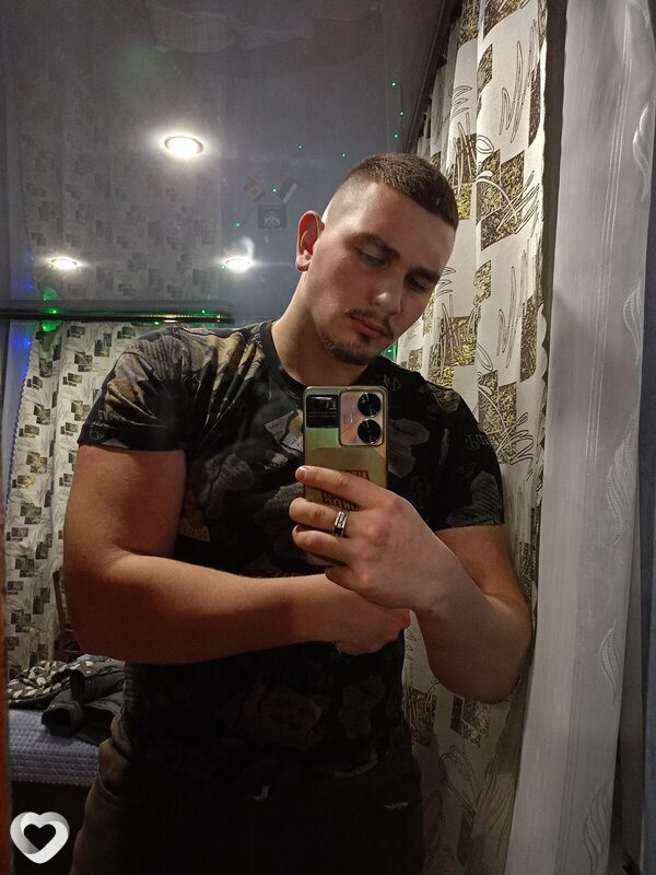 Максим, 22, Ярославле — анкета №650543