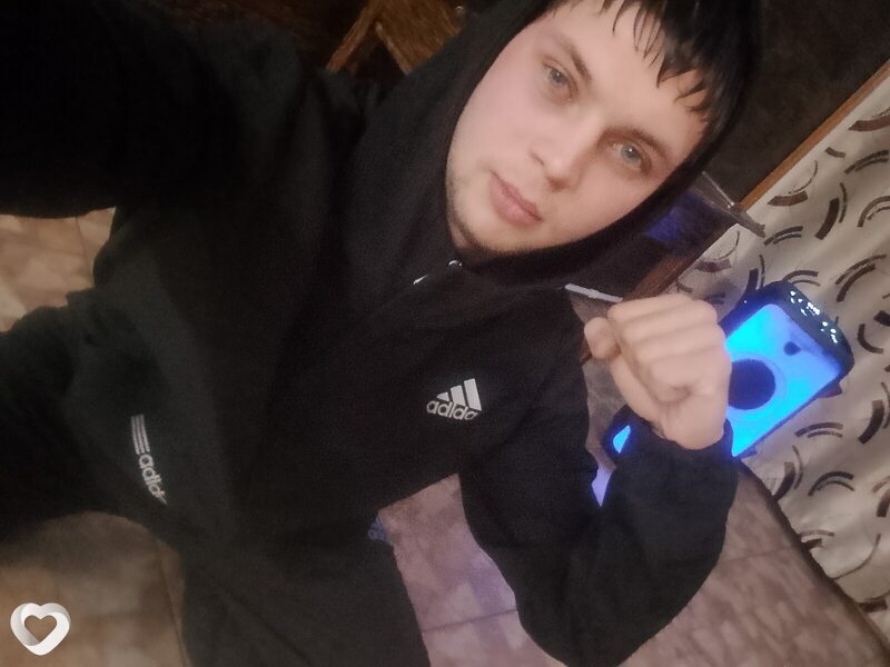 Серега, 21, Абакане — анкета №651411