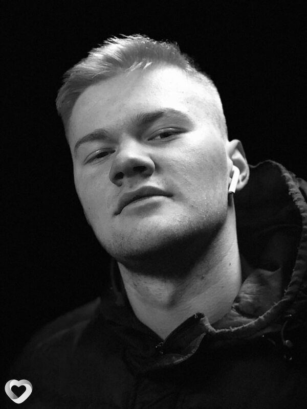 Денис, 25, Чехове — анкета №654386