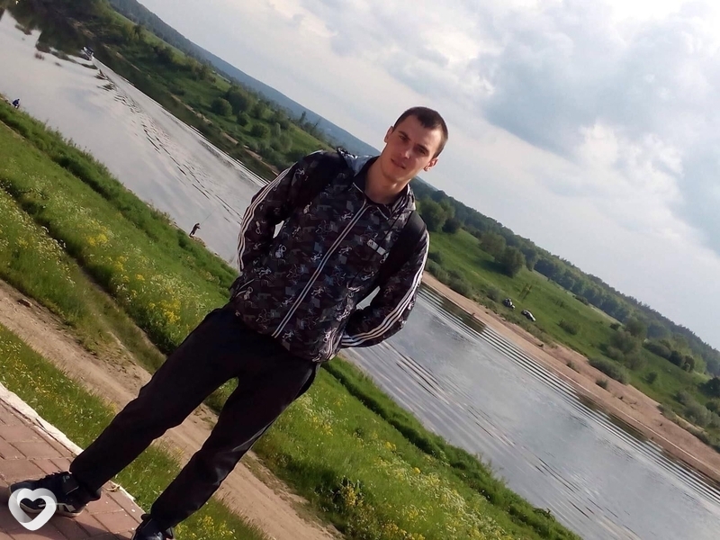 Артём, 30, Саратове — анкета №656129