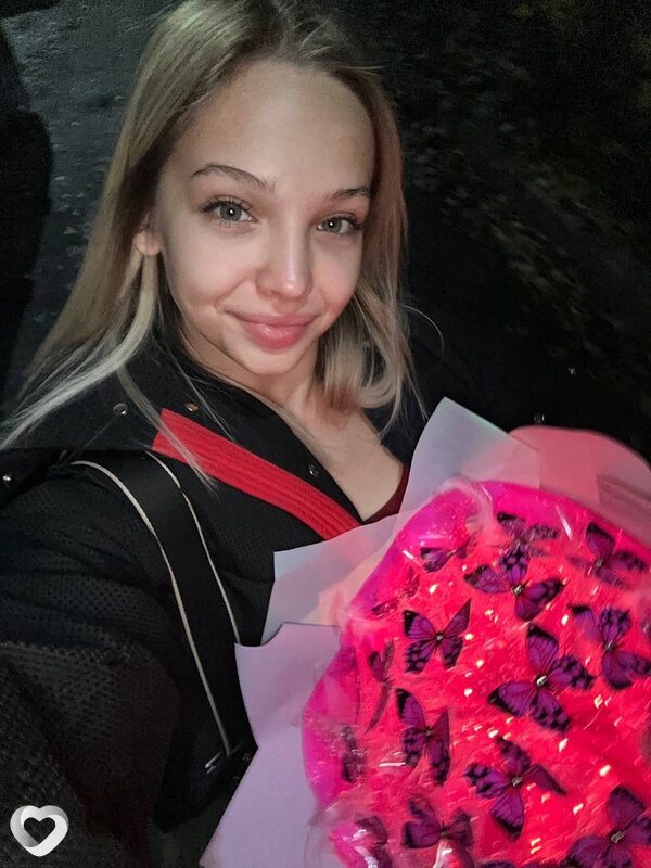 Настя, 25, Москве — анкета №657753