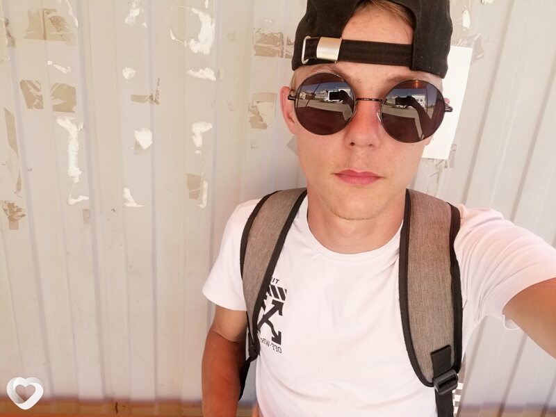 Павел, 21, Змеиногорске — анкета №659368