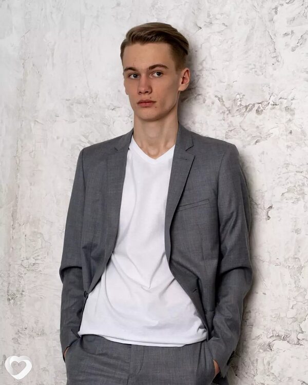 Дима, 22, Москве — анкета №661082