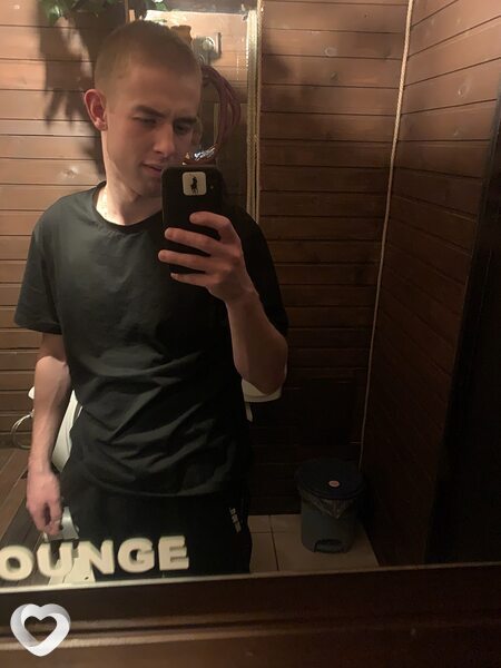 Антон, 22, Новоалтайске — анкета №662050