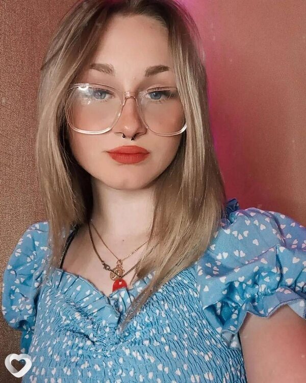 Алёна, 25, Брянске — анкета №662372