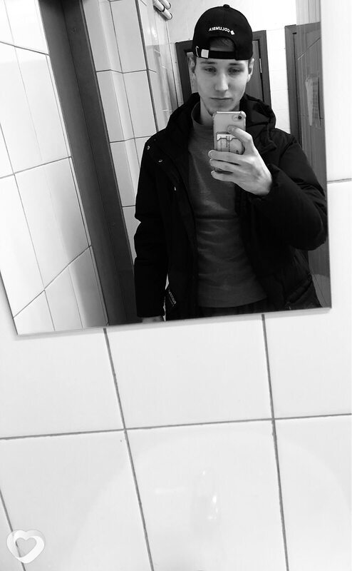 Артём, 22, Москве — анкета №668751