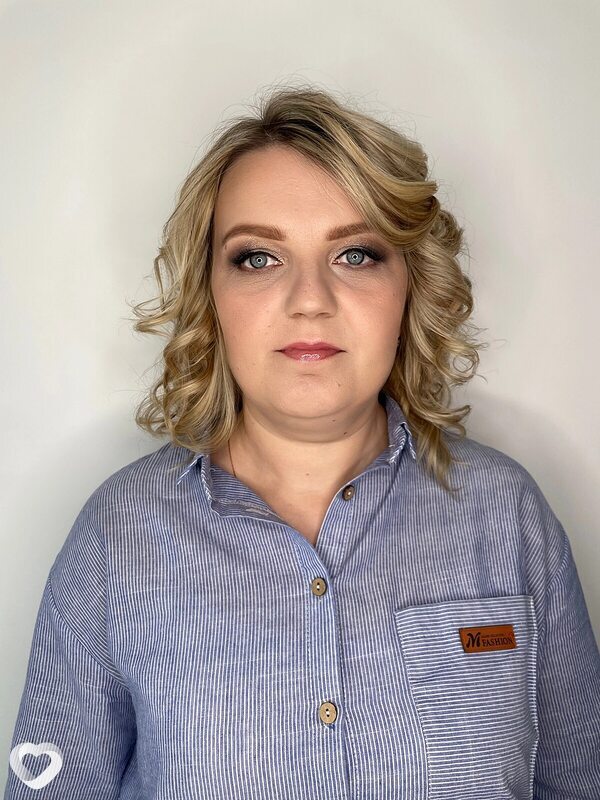 Анна, Сокол