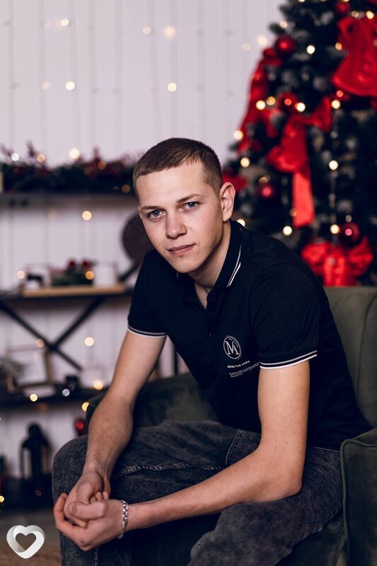Карен, 21, Подольске — анкета №671417
