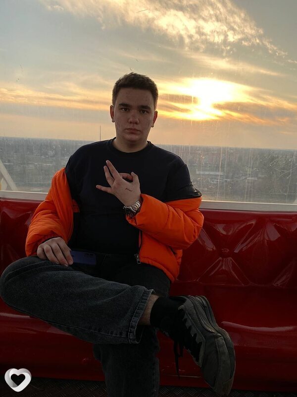 Денис, 21, Кобрине — анкета №673301