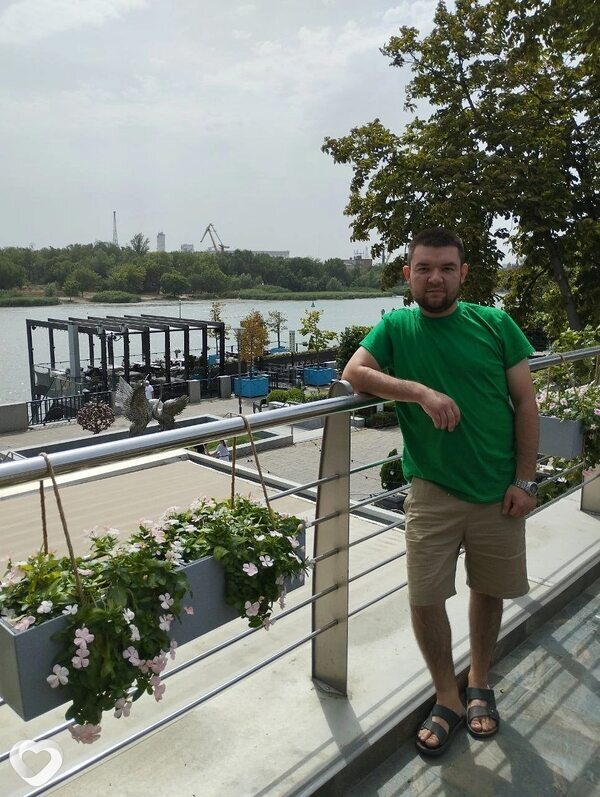 Артём, 29, Луганске — анкета №673458