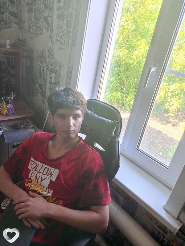Денис, 20, Ленинске-Кузнецком — анкета №673539